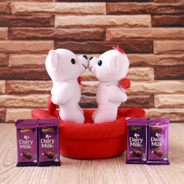 Couple Teddies with 4 chocolates