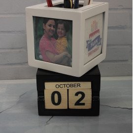 Personalized Photo Rotating Pen Stand