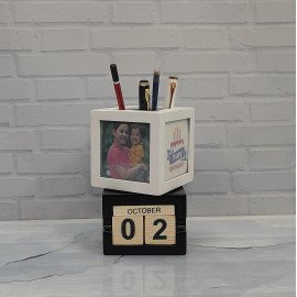 Personalized Photo Rotating Pen Stand