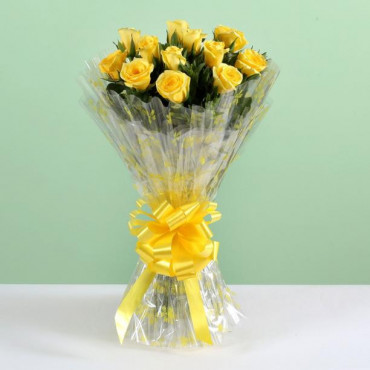 12 Delightful Yellow Roses Bouquet