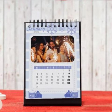 Black 2022 Desk Calendar