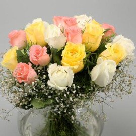 Blissful Mixed Roses Glass Vase Arrangement