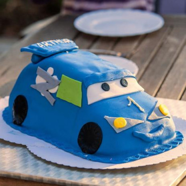 Blue Lightning Mcqueen Truffle Cake