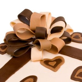 Bow & Hearts Fondant Cake