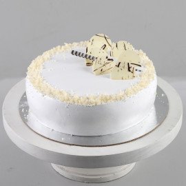 Classic Vanilla Cream Cake