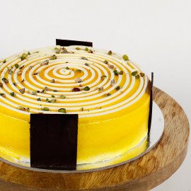 Cream Circle Cake