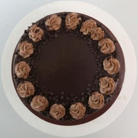 Cream Drop Chocolate Cake