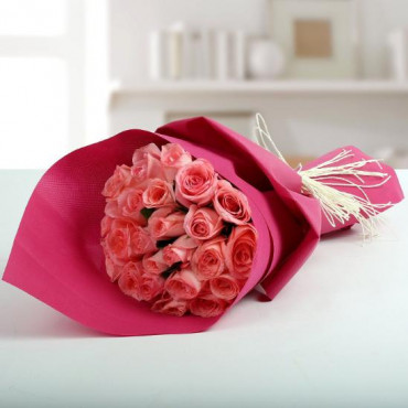 Cute Pink Roses Bunch