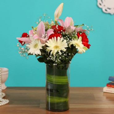 Elegant Flowers Vase Arrangement