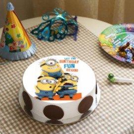Funny Minions Cake