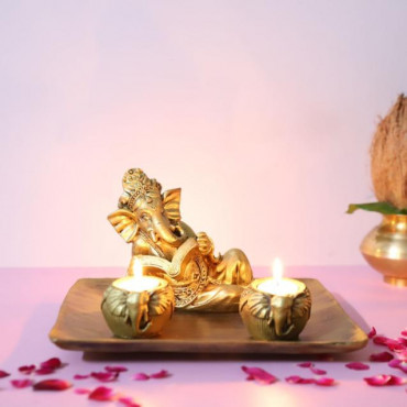 Reading Ganesha T light holder