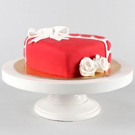 Gift Your Heart Fondant Cake