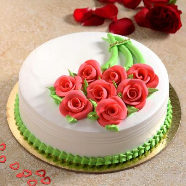 Gracious Roses Fondant Pineapple Cake