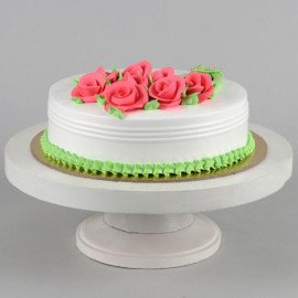 Gracious Roses Fondant Pineapple Cake