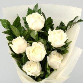 Heavenly White Roses Bunch