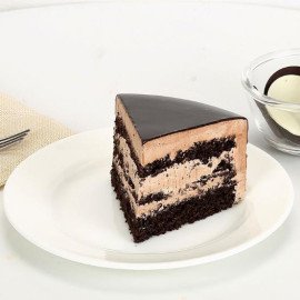 Kiss Day Chocolate Cake