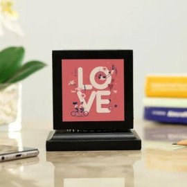 Personalized Rotating Pen Stand