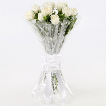 Pure Elegance 10 White Roses Bunch