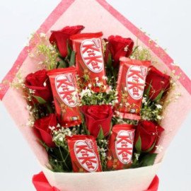 Red Roses Bunch With Nestle Kitkat Chocolates