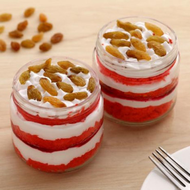 Red Velvet And Raisin Cake Jar