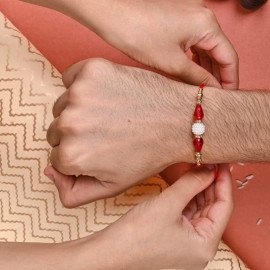 Simple bhaiya bhabhi fam Rakhi