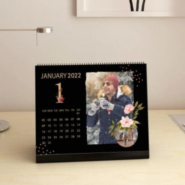 Table Calendar 2022 in Black