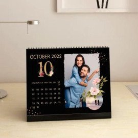 Table Calendar 2022 in Black