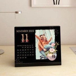 Table Calendar 2022 in Black