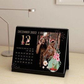 Table Calendar 2022 in Black